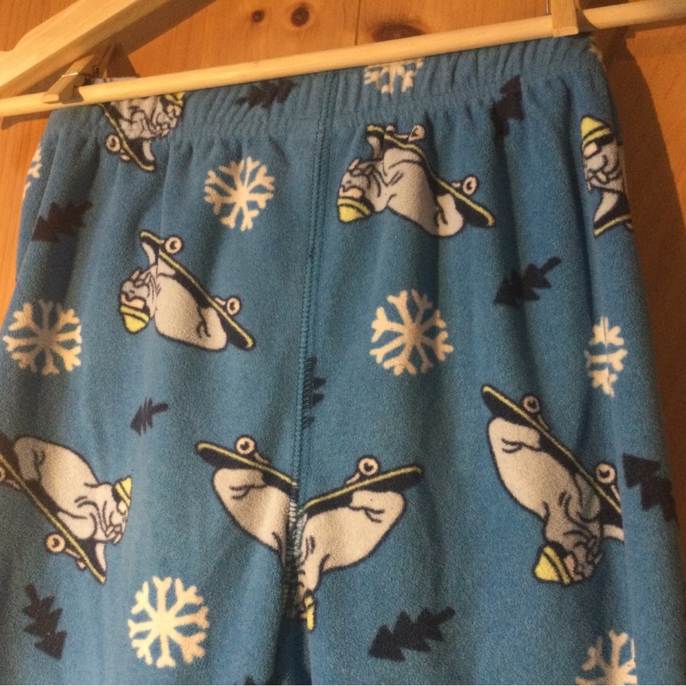 Land’s End Fleece PJs - Picture 3 of 7
